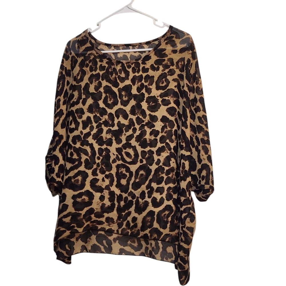 Women's Sheer Roundneck 3/4 Sleeve Oversized Flowy Cheetah Top